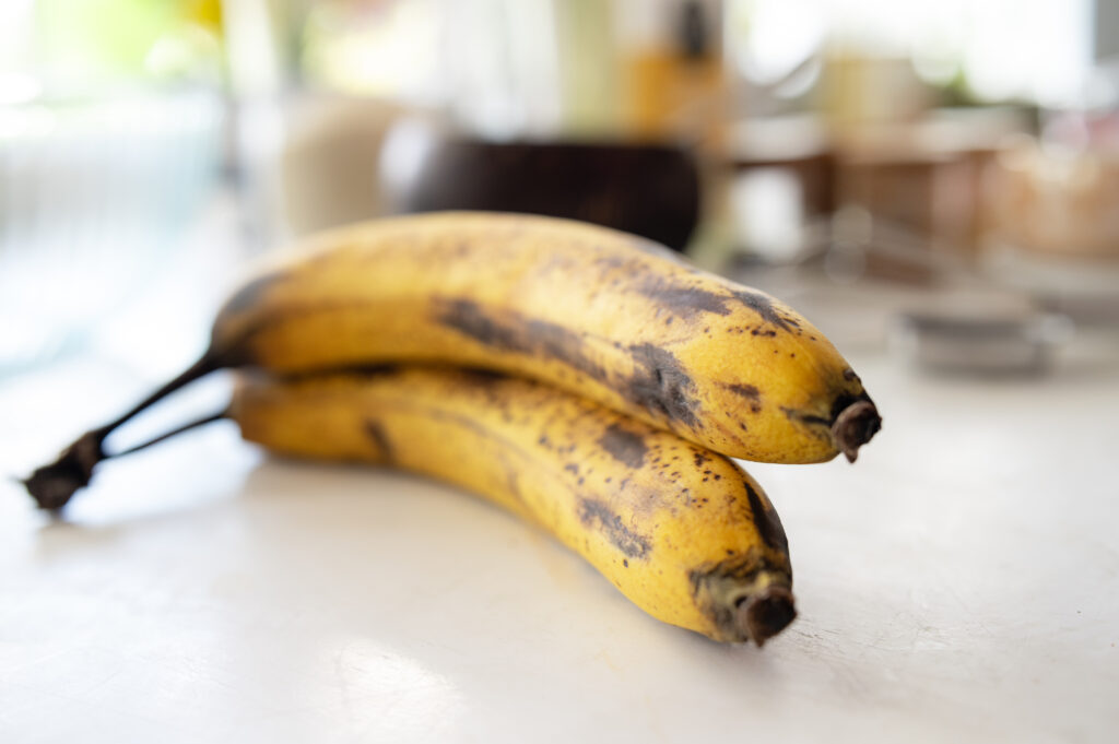 2 very ripe bananas, yellow wit brown spots